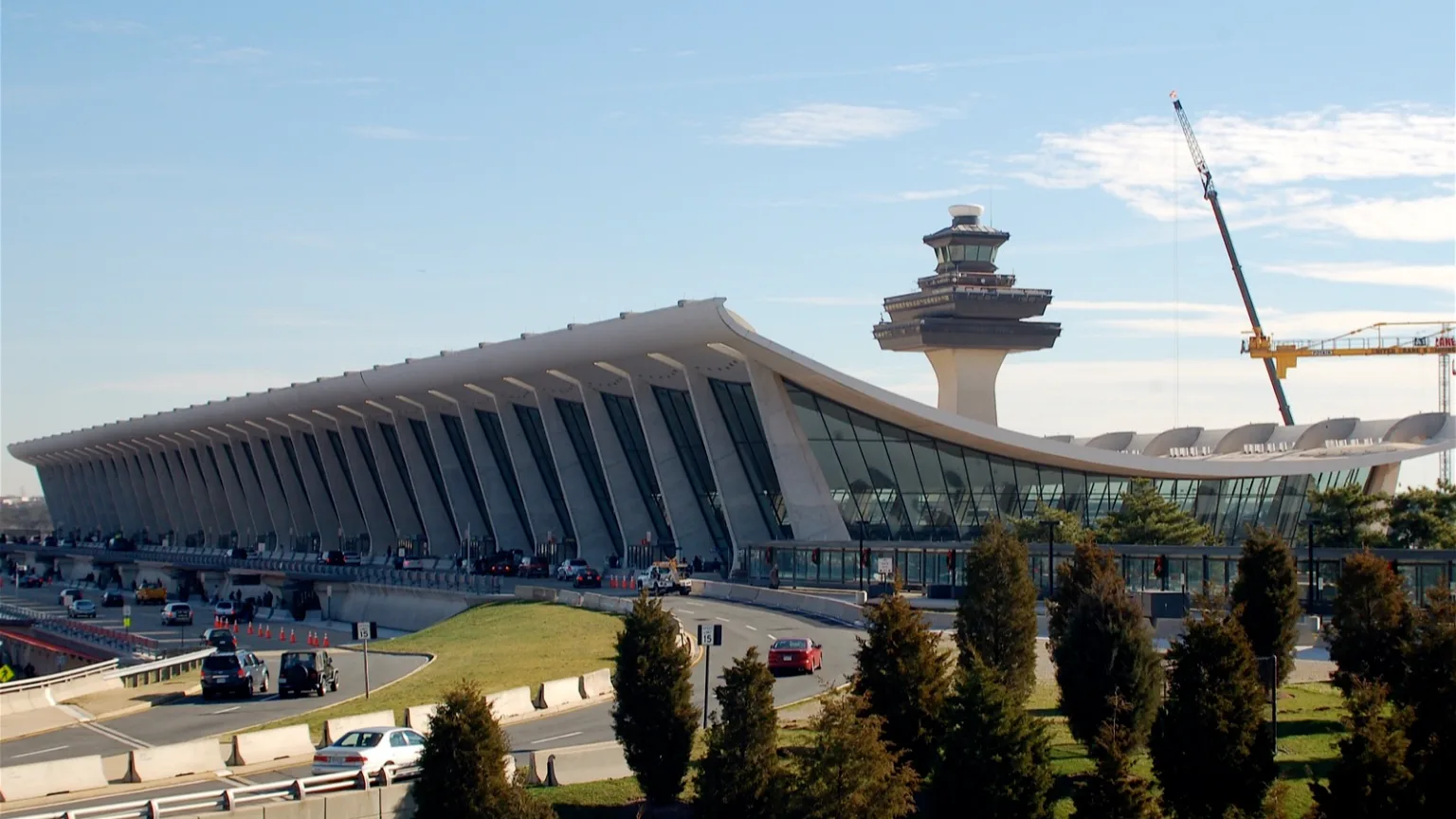 Dulles Airport Sets All-Time Passenger Record as New Asia Routes Grow